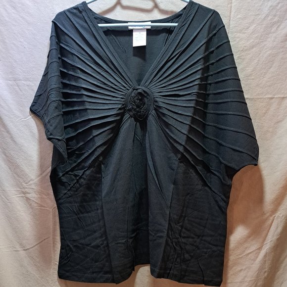 Woman's black top with rose - Picture 1 of 5